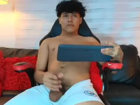 Watch kristhoferlevis Offline Adult Webcam Show from Colombia - Free Sex Cam Stream
