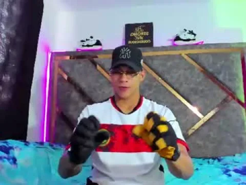 Watch THEBEASST Offline Adult Webcam Show from Colombia - Free Sex Cam Stream