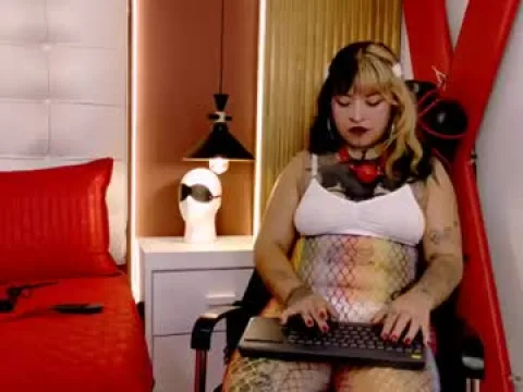 Watch Luanaevans Live Adult Webcam Show from Colombia - Free Sex Cam Stream