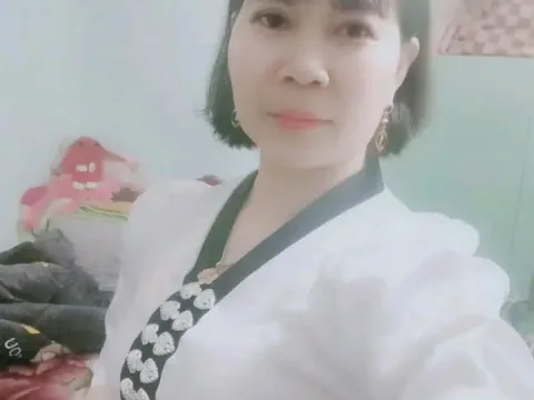 Watch MYAMYA20 Live Adult Webcam Show - Free Sex Cam Stream