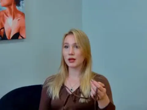 Watch elaravoltage Offline Adult Webcam Show - Free Sex Cam Stream