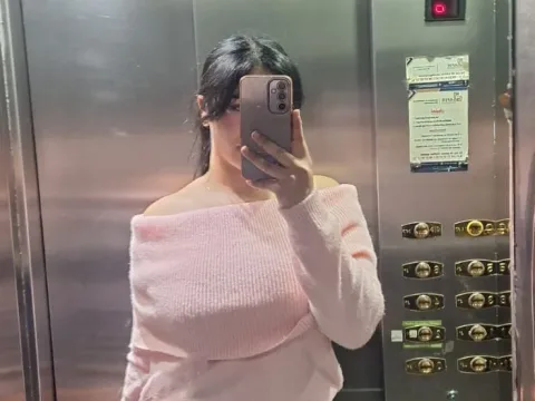 Watch Nissrinee Offline Adult Webcam Show - Free Sex Cam Stream