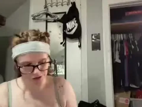 Watch TscottOQueenJozie Offline Adult Webcam Show from United States - Free Sex Cam Stream