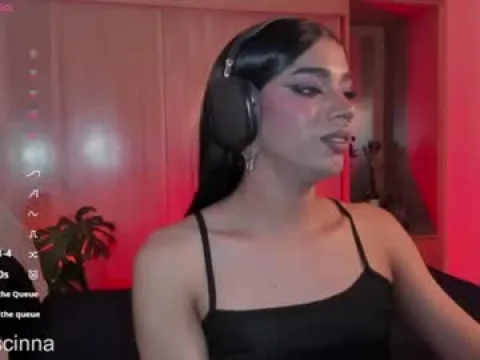 Watch Vampy  Cinna Offline Adult Webcam Show - Free Sex Cam Stream