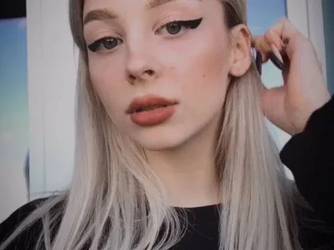 Watch Laurainlove Live Adult Webcam Show - Free Sex Cam Stream