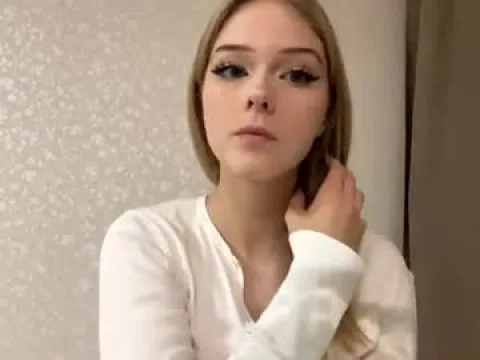 Watch Emily Live Adult Webcam Show - Free Sex Cam Stream