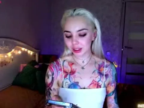 Watch LilliMoore Offline Adult Webcam Show - Free Sex Cam Stream